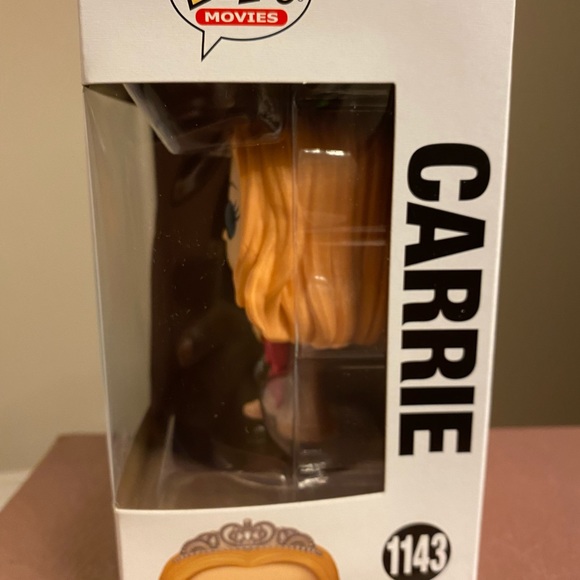 Funky Pop Carrie - Picture 6 of 8